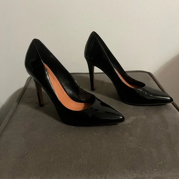 Vince Camuto Black Heels - Picture 4 of 6